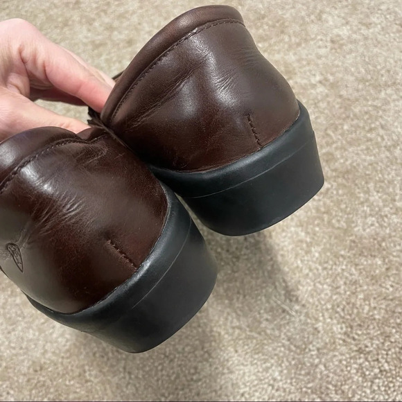 ARIAT BROWN LEATHER Slip on shoes size 9.5B - Picture 10 of 14